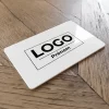 carte de visite virtuelle en plastique blanc